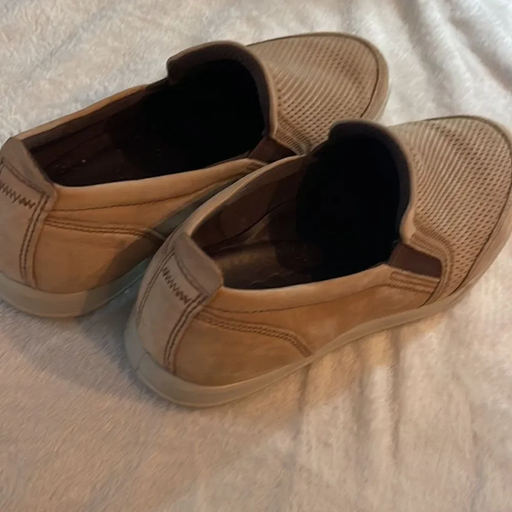Ecco mens slip ons size 41